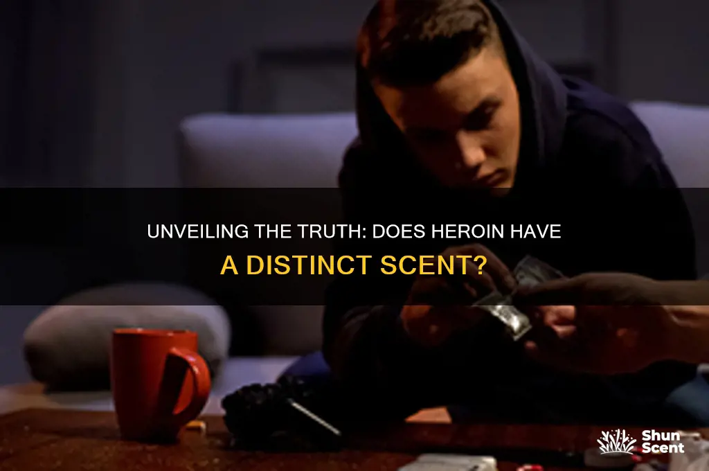 does heroin have a scent