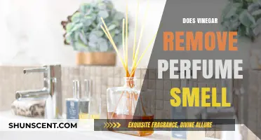 How to Use Vinegar to Neutralize Perfume Odor