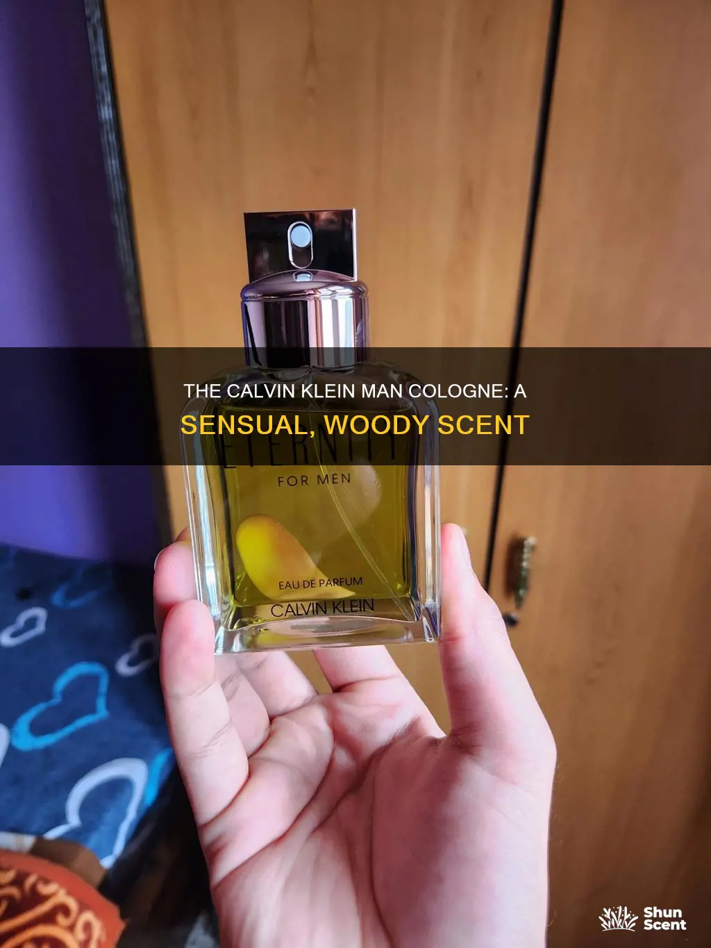 what does calvin klein man cologne smell like