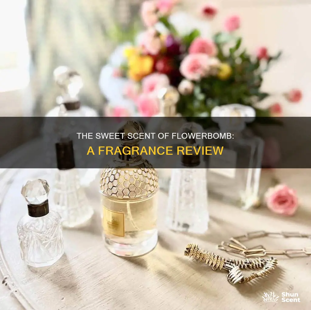 what does flowerbomb perfume smell like