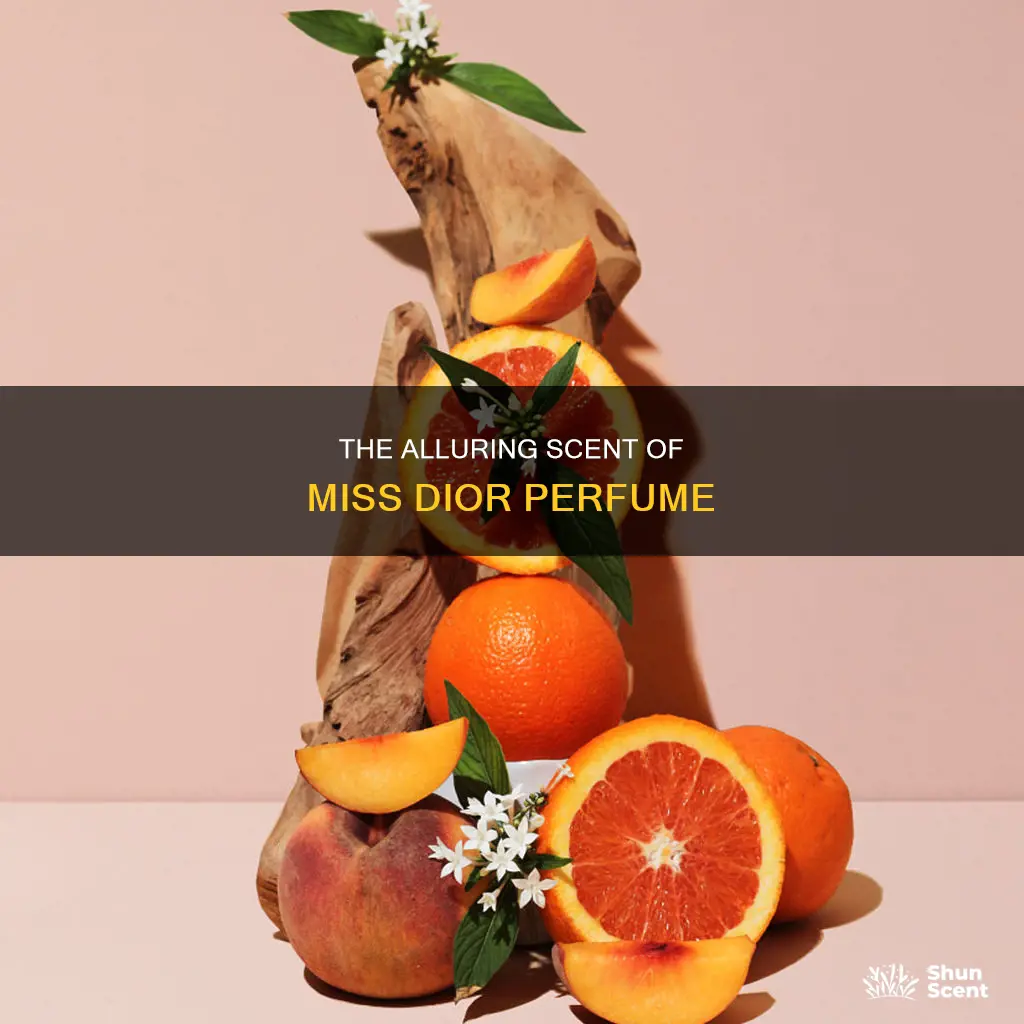 what does miss dior perfume smell like