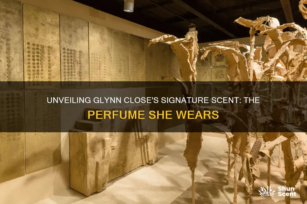 what perfume does glynn close wear