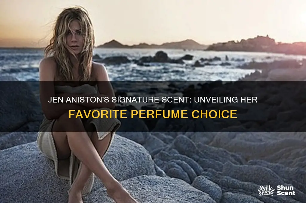 what perfume does jen aniston wear