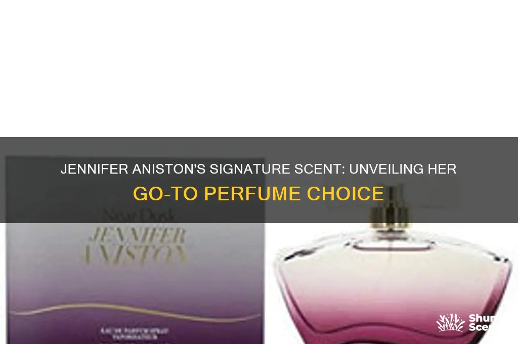 what perfume does jennifer anniston use